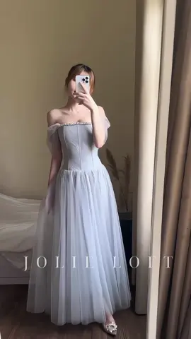 Tự tin là brand váy dáng dài có giá siêu yêu 💓 #xuhuong #fybシ #vaydutiec #thoitrangnu #viral #vay #thoitrang 