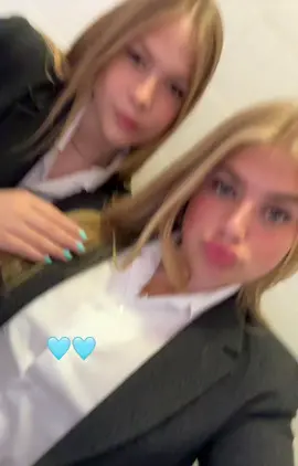 @Hollie 🩵
