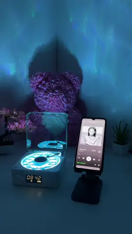 This is how I listen to my favorite music every day 🎶🌊