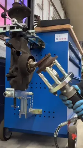 BMW E34 M5 Strut Restoration Part 2 #bmw #bmwm5 #cartok #DIY #mechanic #cars #automotive #mechanicsoftiktok #techniciansoftiktok @GEDORE @Milwaukee Tool 