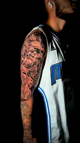 Tatuaje de zeus #tatt #tattoo #parati #viral #viral #fyp #tatuaje #tattooviral #viraltiktok #videos #tatuajesvirales 