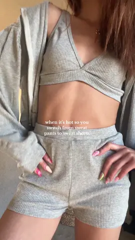 i live in set and comfy clothes but when its hot ITS HOT 🌞  #joggerset #sweatshorts #graysummerset #tiktokset #tiktokshop #tiktokshopclothing #summerset #OOTD #comfysets 