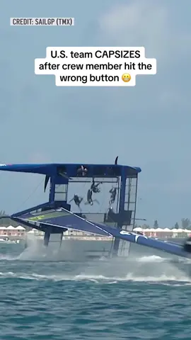 Video shows the United States sailing team’s dramatic capsize, which was caused by crew error, according to data provided by the team’s F50.  #sailing #bermuda #ussailing #ussailingteam #unitedstates 