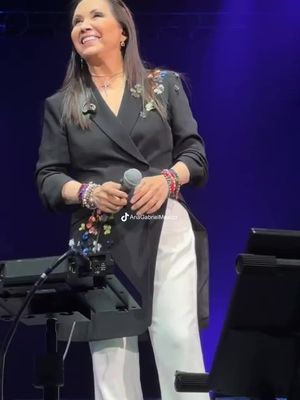 Evidencias - Ana Gabriel en vivo desde Buenos Aires Argentina @ Movistar Arena 💕🎤🤵🏻‍♀️✨🌘 9 mayo 2024. #anagabriel #ag #50aniversario #undeseomas #argentina   #concierto #parati #viral #fyp #foryou #fypシ  #foryoupage #fypシ゚viral 