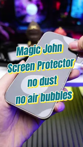 It's amazing how easy it is to get rid of all the dust when applying it. There are no bubbles or crooked application, giving you a whole new experience of screen protectors.#magicjohn #screenprotector #TikTokShop #TikTokMadeMeBuyIt #losangeles #usa🇺🇸 #mothersday 