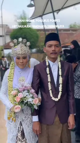 Nikah masal pengurus Ponpes Miftahul Huda Manonjaya Tasikmalaya #kontensantri #pasutribaru #pasutrisantri #nikahmasal #pondokpesantren #santriindonesia #santripondok #santrijawabarat #santrihits 