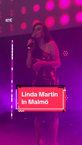 Linda Martin stepped out on stage at the Euroclub in Malmö last night and delighted #Eurovision fans with a performance of her song ‘Why Me?’ 🎶  She won the song contest in 1992, representing Ireland 🇮🇪  #lindamartin 