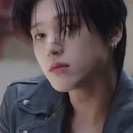 OMG….Friends i am shaking so badly !! We’re getting a Woosan photoshoot and this style on Wooyoung is EXQUISITE😭💜🔥🎉😍 #wooyoung #jungwooyoung #jungwooyoungedit #kpop #ateez 