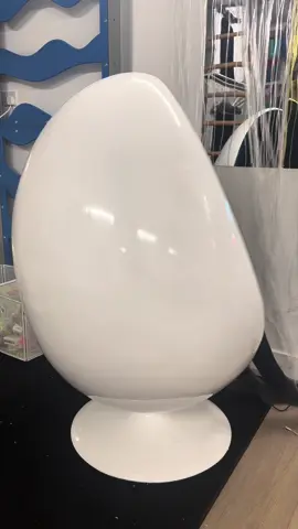 Whats your favourite thing about the egg chair?  - 136cm tall - Perfect for both adults and children - Cushioned Seat and Back - Colour changing LED lights controlled by a remote - Sound minimising walls, - Charging Ports  #eggchair #eggchairMIB #coolchair #MIB #futuristic #modern #sensory #autism #adhd 