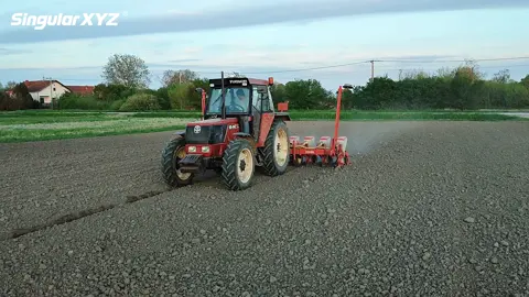 #SingularXYZ SAgro200 autosteer kit helps centimeter-level precise planting in Croatia!  #farmlife #farmer #tractor #SingularXYZ #gnss #GPS #AutosteeringKit #autosteer #precisionfarming #smartfarming #Agriculture