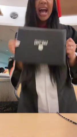 Make some noise yall wdf #bachelorsdegree #digitalmarketing #fullsailuniversity 