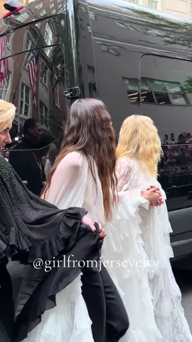 Emma Mackey, Sienna Miller, Greta Gerwig, Chemena Kamali ans Zoe Saldana leaving the hotel for Met Gala ❤️ #emmamackey #emmamackeyedit #siennamiller #gretagerwig #gretagerwigbarbie #chemenakamali #zoesaldana #zoesaldanaedit #metgala #metgala2024 #celebrity #celebstyle #hautecouture #couturedress #nycblogger #gamora #chloe #chloefashion 