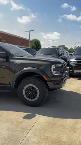 Shelter Green is the way to go on a Ranger Raptor 🦖 #Ford #Ranger #RangerRaptor #fordraptor #fordtrucks #fordranger #liftedtrucks #ecoboost #dallasfsp 