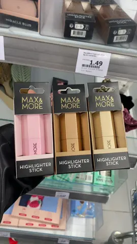 Run to Action for these new highlighter sticks! ✨💋 @actionnederland #actionnederland #actionfrance #actionbelgique #action #actionhaul #actionfinds #affordablemakeup #makeup #beauty #actionbeauty #actionbeautyhaul #maxandmore 