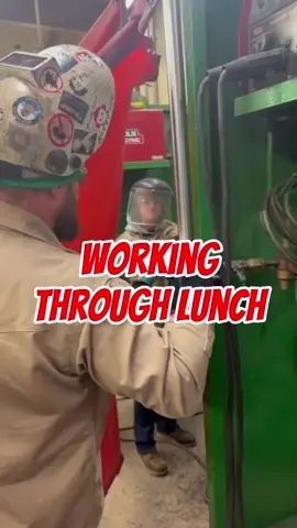 It’s NEVER too late to learn!👨‍🏭👴🏻 #welderslife  #welding  #tradeschool  #pipeline  #tig #tradesman  #careerpath  #teaching  #rodangles  #metalwork #money  #weldingcommunity  #MWI  #MOwelders #NevadaMO
