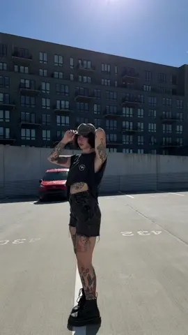 i love my short hair 😌  #shorthair #tattoos #outfit #outfitinspo #girlswithtattoos #fashion #fashioninspo #fashiontiktok 