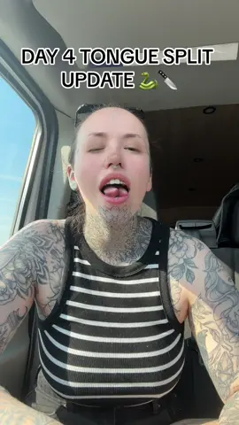 Hope you can understand what I said 😂 Day 4 lets gooo 🐍🖤 #tonguesplit #tonguesplitting #tonguesplithealing #tonguesplitjourney #fyp #tattoos #tattooed #girlswithtattoos #bodymodifications 