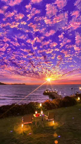 The sunset is the romance left by the sun to the sky. #sunset #fyp 