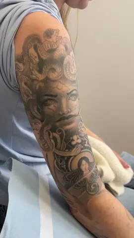 4 minutes of laser tattoo removal in 20 seconds ⚡️ Professional lasee tattoo removal in Kelham Island, Sheffield #lasertattooremoval #tattoosleeve #satisfying #timelapse 