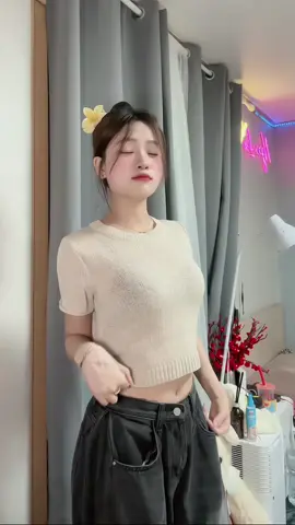 Mới ăn xong nên bụng hơi pếuu🫠🫠#ngọclee 