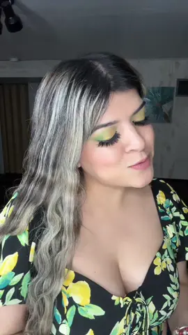 #fyp #parati #greeneyeshadow #yellowandgreeneyeshadow #greenandyelloweyeshadow #eyeshadow #colourfuleyeshadow #colorfuleyeshadow #ytu #ytuquesolopensabasentodosmiserrores 