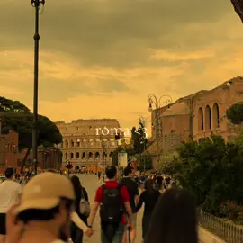 l’eclissi su roma 🏛️🌅#CapCut#italy#cityaesthetic#calcutta#slowlife#mustvisitplaces#italianlifestyle#romanholiday#colosseo#rome#romanticizeyourlife 