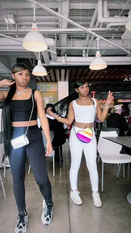 we snapped!!🖤@the.prettiestmiyah2 #fypage #x2sisters #dance 