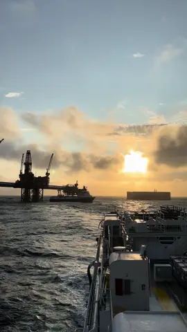#oilfield #oilandgas #oilindustry #northsea #norway #marine #vessel #fieldwork #engineer #field #fieldengineer #nordsjøen #ekofisk #platform #complex #fyp #fypシ #viral #viralvideo #viraltiktok #petroleum 
