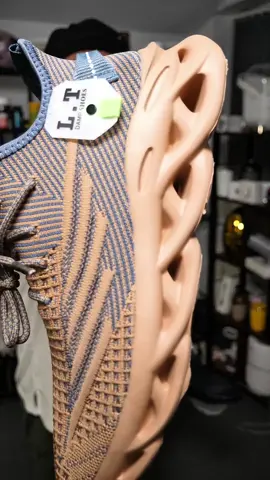 Replying to @weefreddy Viral Trending Tiktok Shoes. Tiktok trainers discount deal #tiktokshoes #tiktoktrainers #tiktoksneakers #tiktokmademebuyit #topdealsdailyuk 