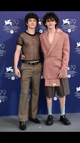 Noah jupe 💜