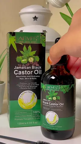 Want a healthy hair, nails and skins? Use this! 100% pure natural 🌱🌿🍀🌵 #jamaicantiktok #jamaicanblackcastoroil #castoroiljamaica #castoroilbenefits #castoroilhairgrowth 
