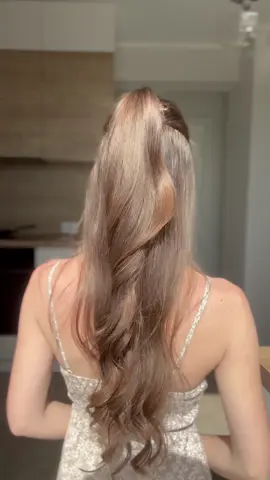 Прическа на кажый день на динные волосы✅ #hairstyle #hairtutorial #ponytail #прическа #прическавшколу 