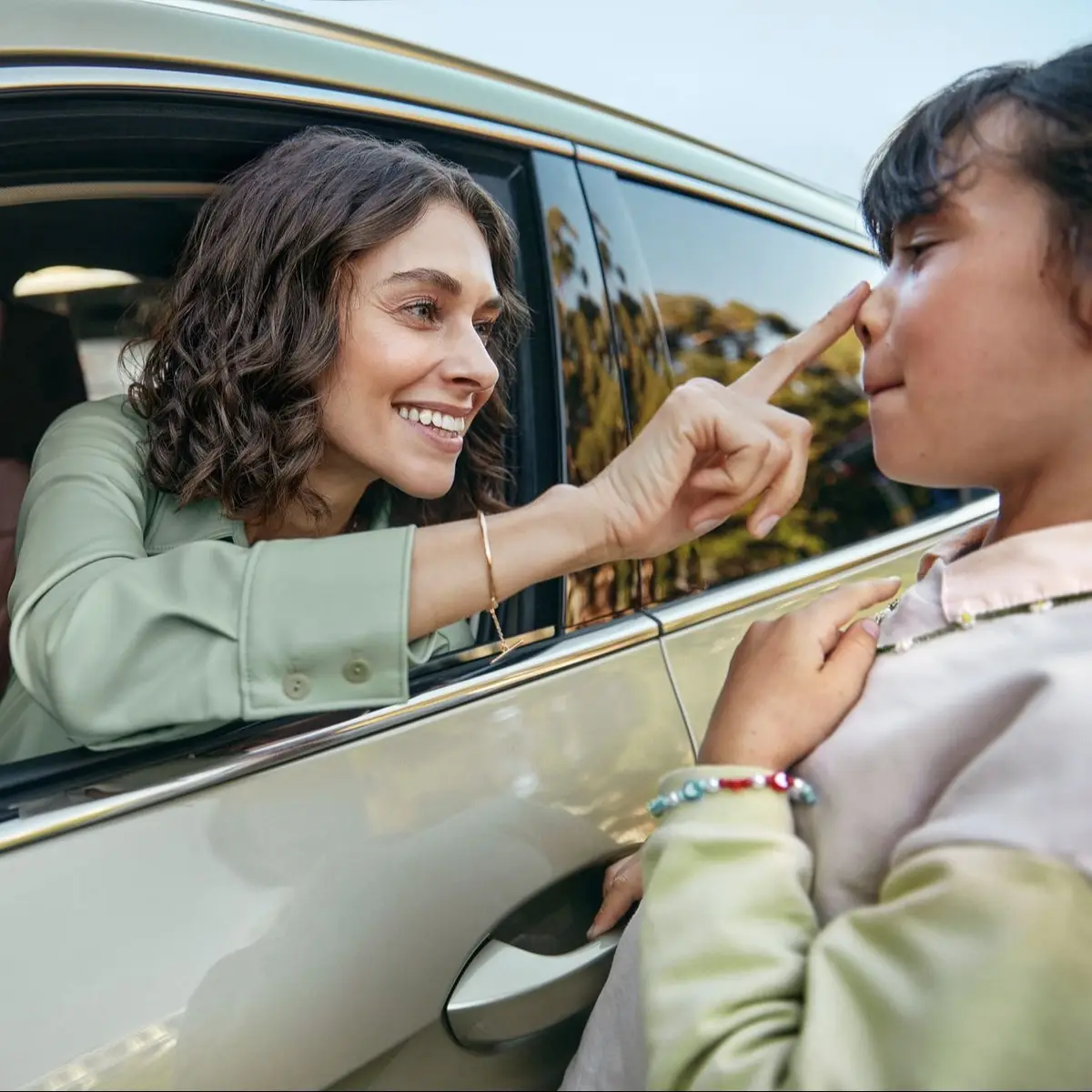 Happy Mother's Day! ✨ Škoda Auto Deutschland wünscht allen Mamas einen wunderschönen Muttertag 🌷 #skodade #skodaautodeutschland #skoda #carlove #cartiktok #foryou #foryoupage #fyp #fypシ #muttertag #mothersday