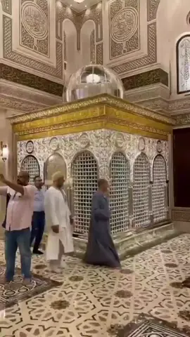 الف الف الف مدد يا سيده الحمد لله تم افتتاح المقام الشريف اليوم #السيده زينب #مقام السيده 
