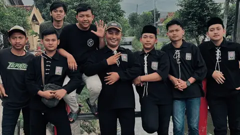 Meneng anteng ngajeni wong 🤝 tapi nak sampean tantang sak golonganmu cah cah intine mung shiap soale wani kok🖤🤝#nganjuk #prambon_nganjuk #kediri24jam #kediri #psht #pshtpusatmadiun #pshtindonesia22 #pshtprambon #fyp #fypシ゚viral #fypage #fyppppppppppppppppppppppp #fypdong 