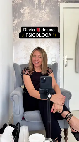 Me gustaría mucho saber desde donde me veis 🤷🏼‍♀️ #Vlog #psicóloga 