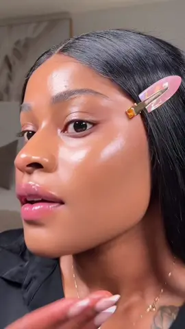 This foundation???? Love love love@Haus Labs by Lady Gaga @HausLabs  . . #fyp #makup #happymothersday #hauslabsfoundation #hauslabs #ladygaga 