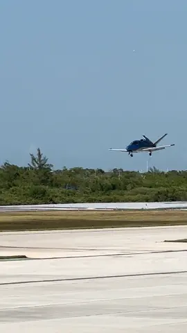 Cirrus Vision Jet SF50 landing at Key West International Airport! #cirrus #avaiton #cirrusvisionjet 