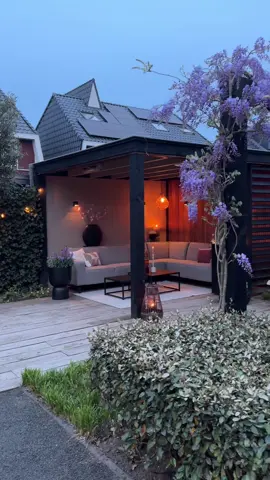 O A S I S •  Thrilled beyond words seeing my backyard vision come to life! From envisioning the designs to transforming it into a tranquil oasis, my garden has become my ultimate getaway 🥰 🌿✨ #DreamGarden #BackyardBliss #TranquilOasis #wisteria #pergola #overkapping 