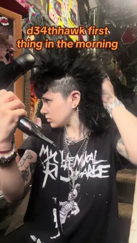 the 4k was genuinely an accident and when i realized it was too late #haircut #hairtutorial #deathhawk #gothhair #postpunk #gothstyle #gothtutorial #hairstyletutorial #hairstyle #punk #chargedhair #hair #spikes #punkstyle #got2bstyled #mohawk #gothtok #punktok