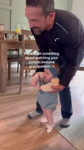 my heart 🫶🏼🥹 #momlife #grandparents #poppy #milaspoppy #motherhood #babylove #girlmama #ftm #firsttimeparents #firsttimemom #agirlandhergrandpa #grandpa 