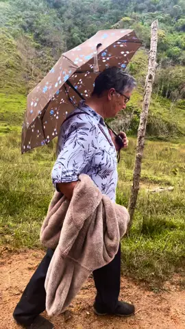 Dios me dio la oportunidad de tener a la mejor mama del  mundo y por eso trabajo  muy duro para darle la vejez que se merece feliz dia madrecita  🙏🏻feliz dia para todas las madres del mundo ❤️las queiro mucho #felizdiadelamadre 
