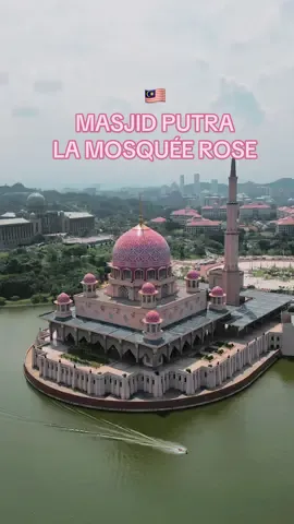 L’une des plus belles moquées de Malaisie 🇲🇾 #masjid #malaysia #malaysiatiktok #explore #mosquee #malaysian #masjidputra #putrajaya 