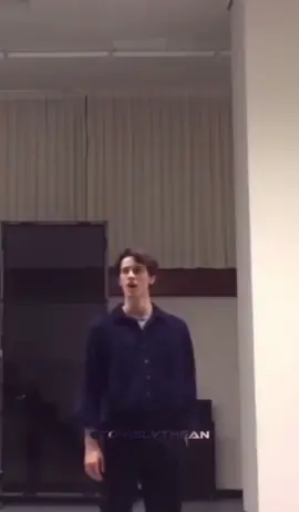 #TOMBLYTH—singing “on the streets of where you live”! Now i need him to play a disney prince😫 🎥 katherine (i found it on tom fan account on twitter and on insta! ) #tomblyth #fyp #tomblythsupremacy #foryoupage #foryou #foryou #tomblyyth #hecandoanything 