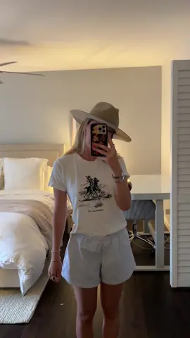 Outfit of the day 🤠 #sandiego #pacificbeach #OOTD 