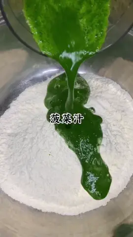 現在的女人、不化妝、基本不敢出門、都是濃濃的淡妝！但凡有一個不化妝敢出門的女人！算我輸！我叫她一聲姑奶奶！估計沒有了