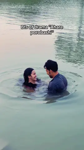 আরেকটু হইলে পানির মধ্যে দমটা আটকায় যাইতো! 😂  নাটক - আহারে পরবাসী  Full drama released only on G series youtube channel.  #BTS #foryoupage #fyppppppppppppppppppppppp #banglanatok #nijhumtithi 