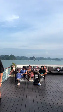 Hạ long Bay #duthuyen5sao #hạlong #dulichbien #xuhuong #halongdiamondcruise #vịnhalong #halongbay #cruiseship 