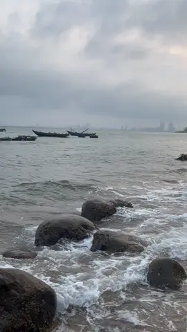 “Đừng để thời gian bên nhau là thói quen. Là ở cạnh bên nhưng rất xa xôi” #bien #xuhuong #fyp #danang 