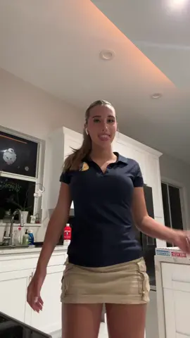 #fyp#famous #blowthisuptiktok #fypviral #fypages #blowthisup #18 #trending #school 